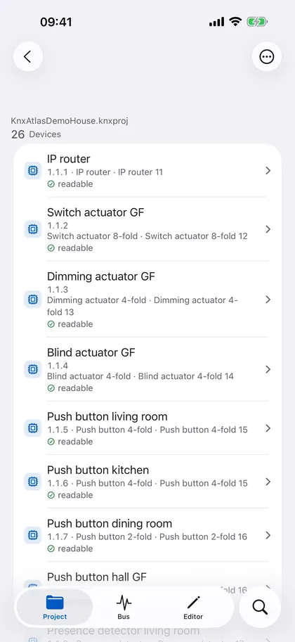 Devices – iPhone: Every device of the project with address, product, application and status. Below, the parameters and objects of the selected device open.